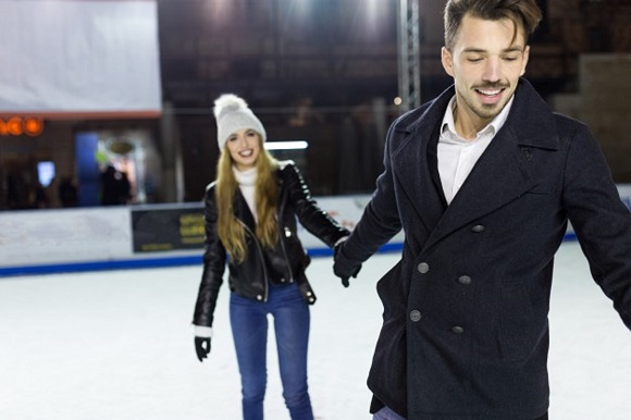 Viajes baratos en autobús para acudir a patinar sobre hielo en Madrid